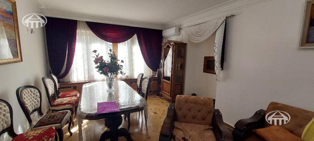 Дом · 6 комн. · 367 м² · Арабкир