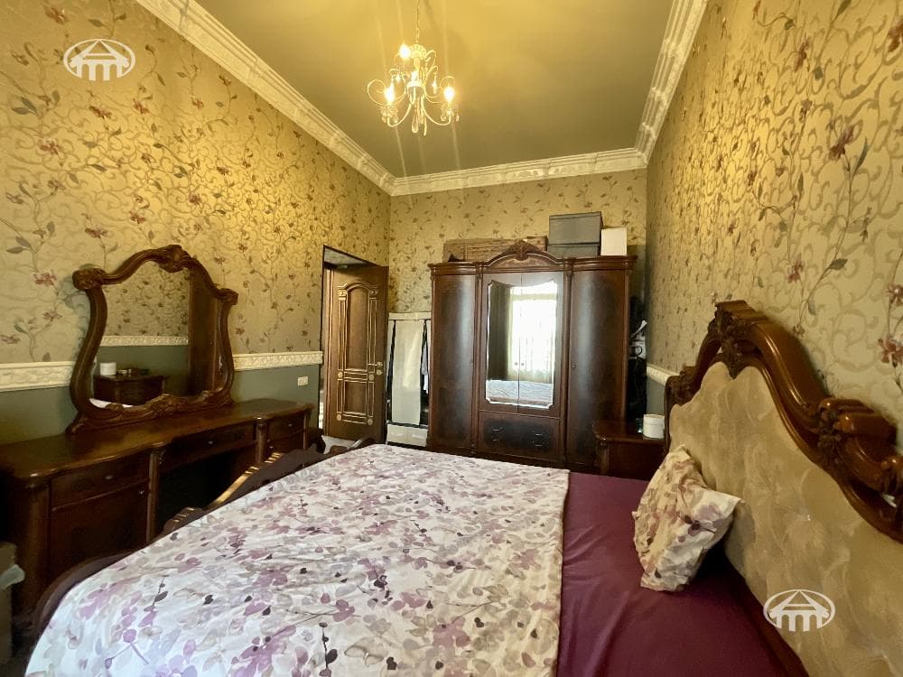 Квартира · 3 комн. · 107 м² · Кентрон