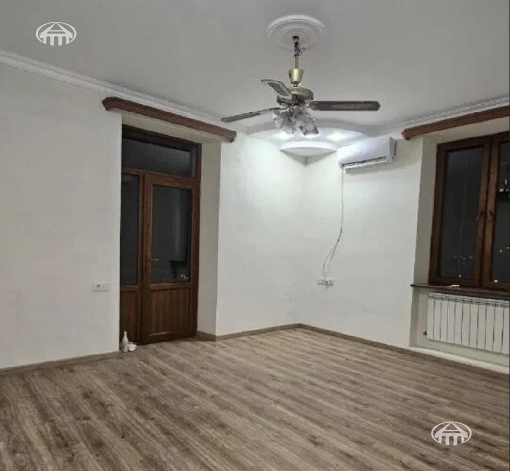 Apartment · 2 rooms · 59 m² · Kentron