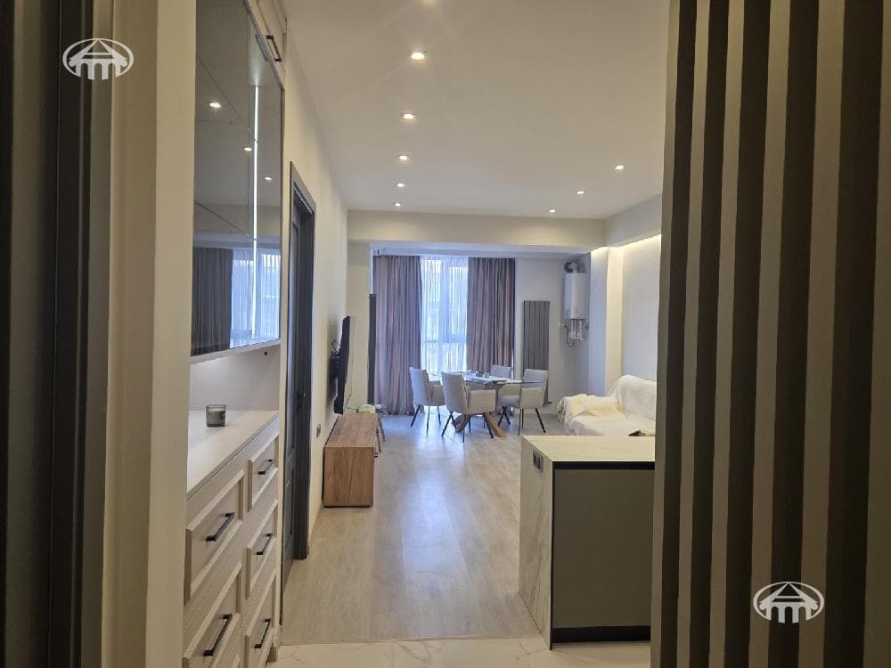 Квартира · 2 комн. · 72 м² · Арабкир