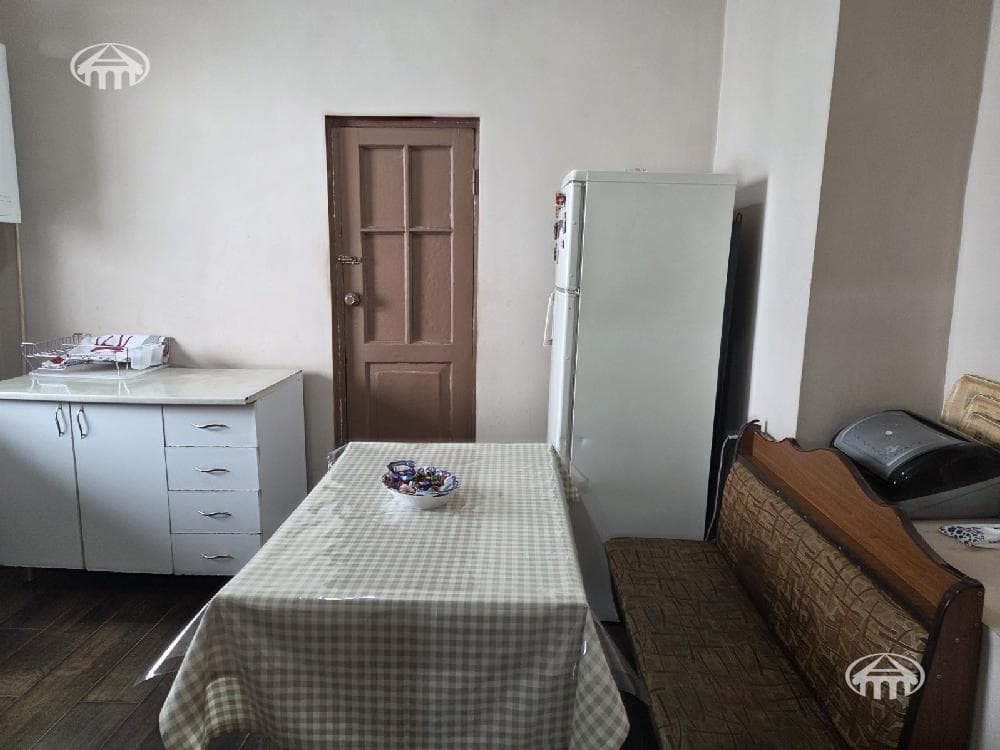 Առանձնատուն · 6 սեն. · 220 մ² · Առինջ