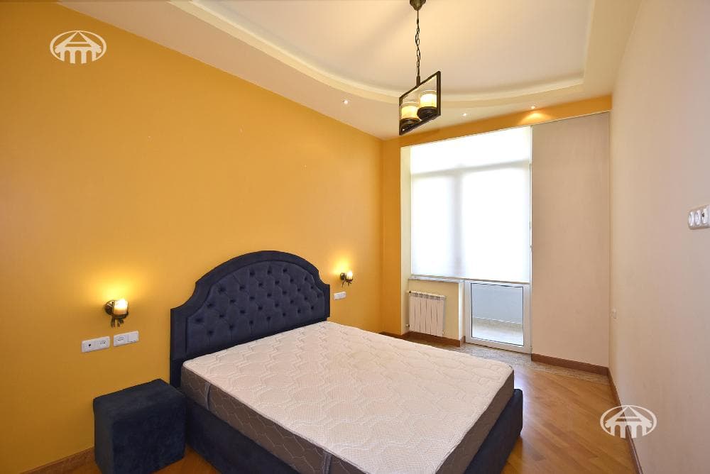 Квартира · 4 комн. · 181 м² · Кентрон