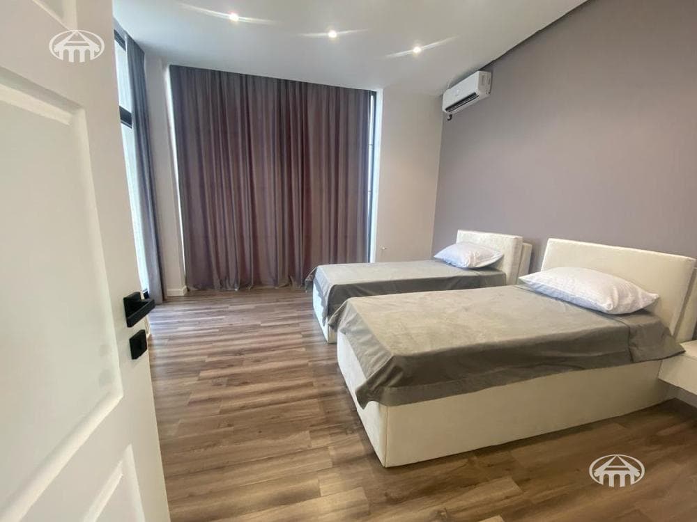Mansion · 5 rooms · 380 m² · Arabkir