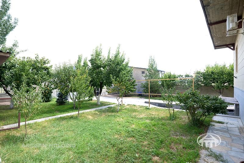 Mansion · 8 rooms · 607.5 m² · Qasax