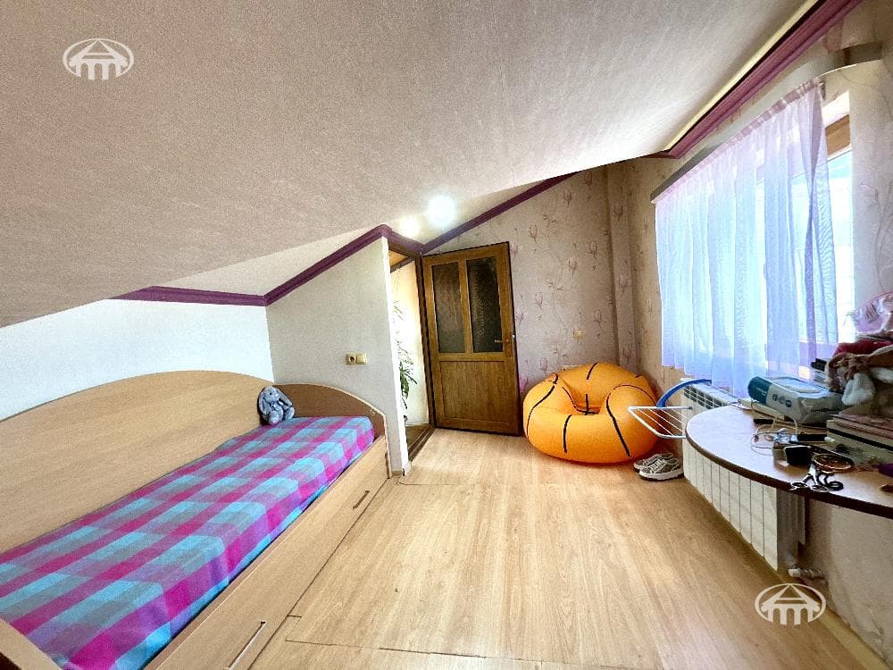 Квартира · 4 комн. · 115 м² · Кентрон