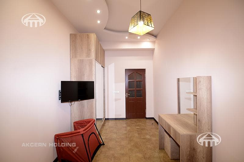 Apartment · 3 rooms · 90 m² · Kentron