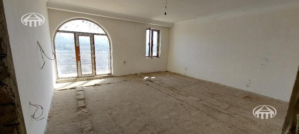 Առանձնատուն · 5 սեն. · 788 մ² · Ձորաղբյուր