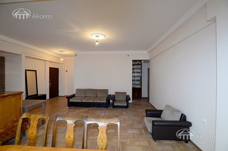 Apartment · 3 rooms · 80 m² · Kentron