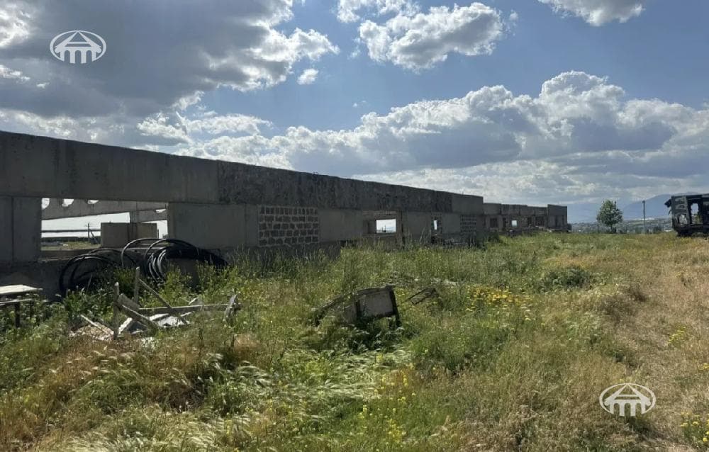 Հողատարածք · 4692 մ² · Ակունք