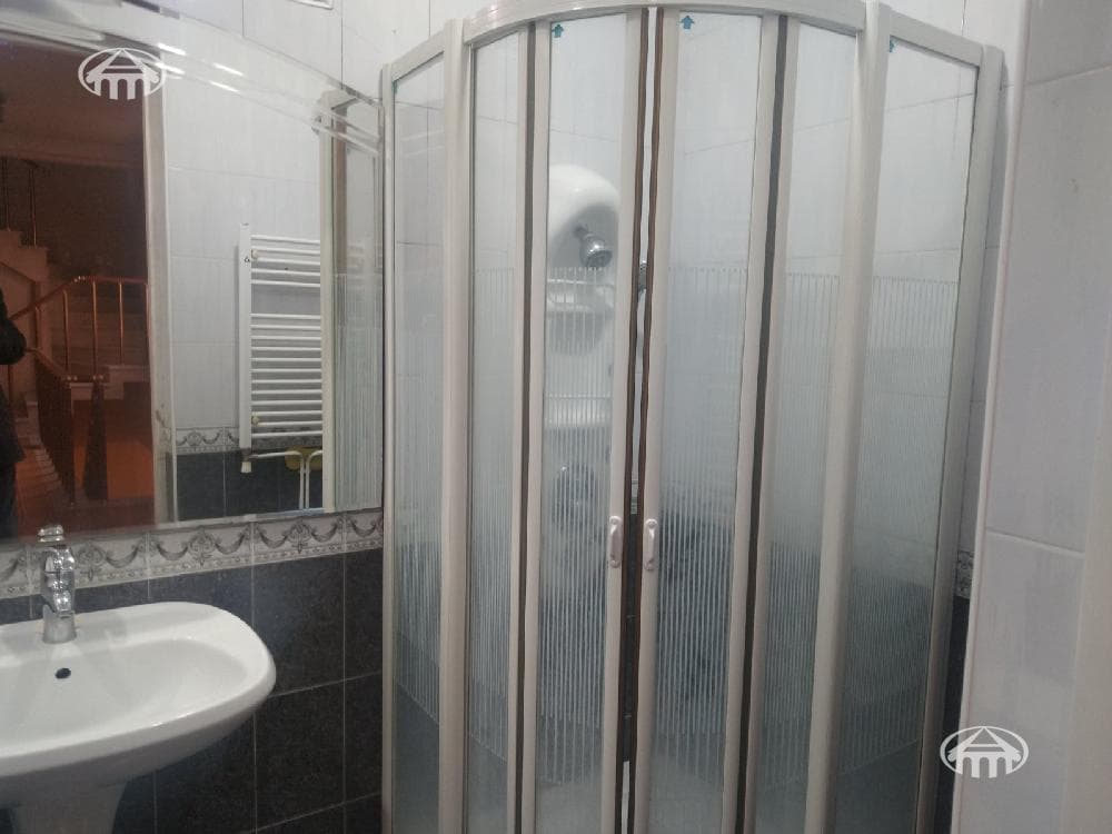 Особняк · 4 комн. · 363 м² · Кентрон