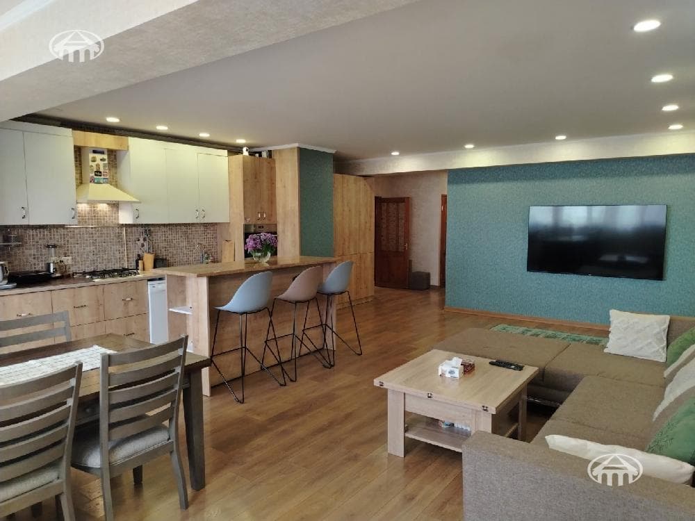 Apartment · 3 rooms · 83 m² · Ajapnyak