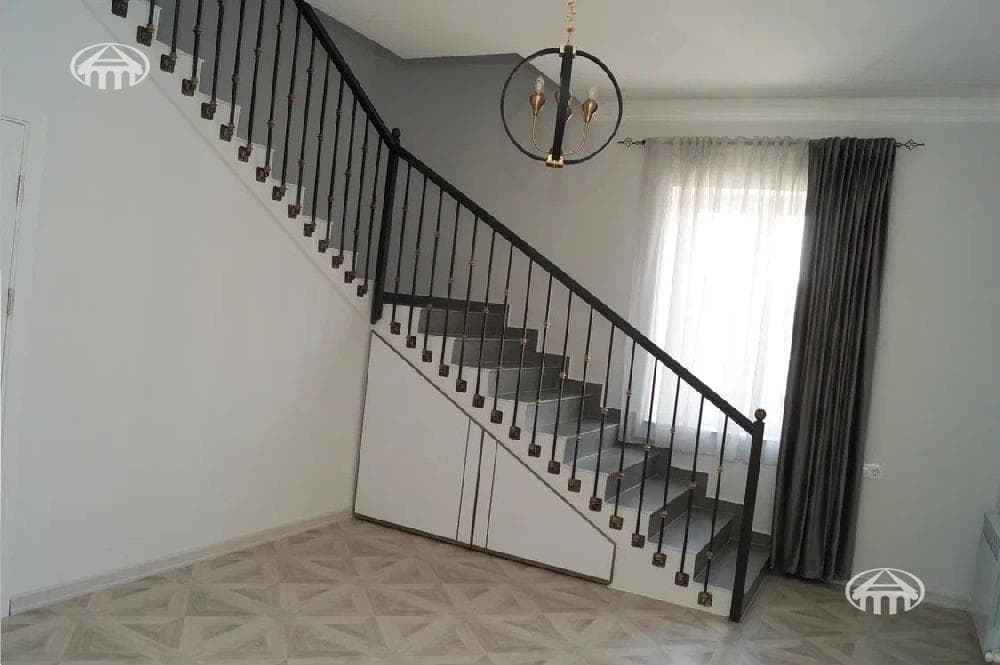 Mansion · 4 rooms · 239 m² · Djrvej