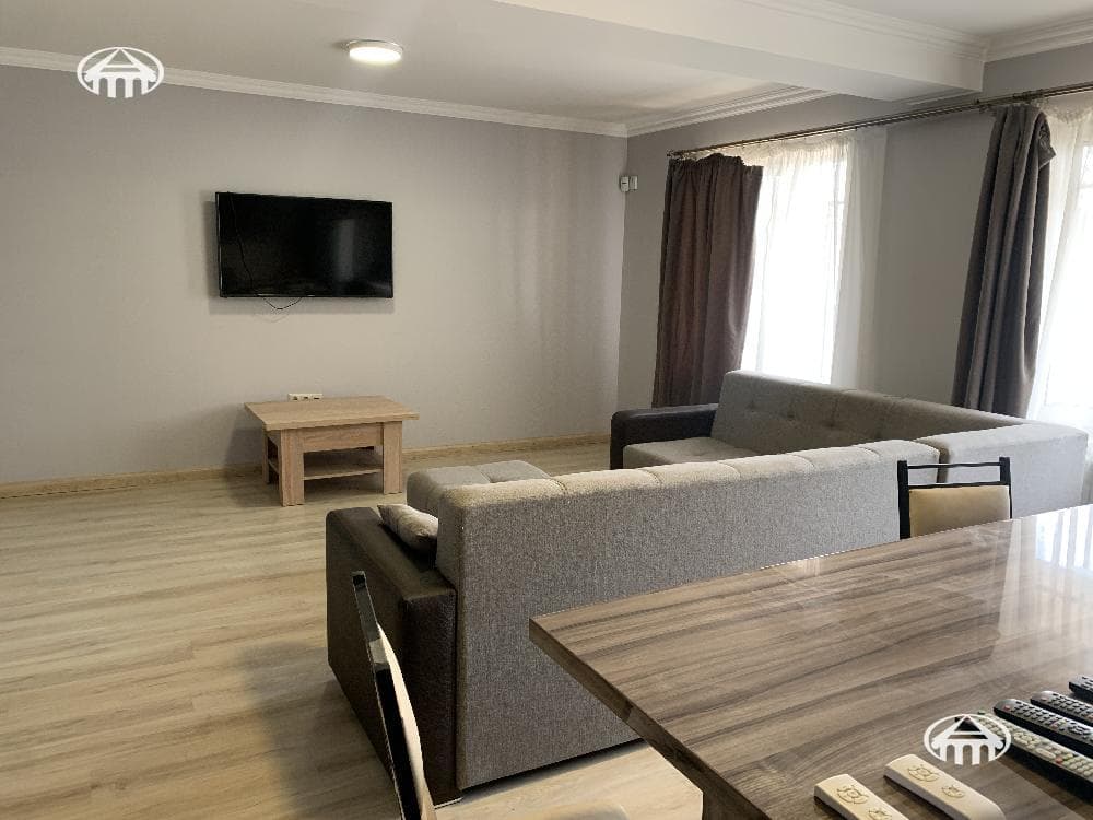 Дом · 8 комн. · 401 м² · Арабкир