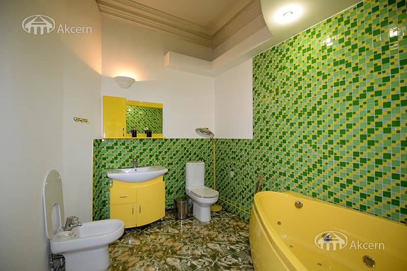 Особняк · 6 комн. · 440 м² · Кентрон