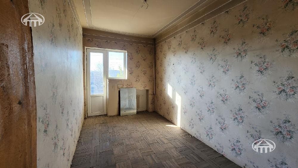 Дом · 6 комн. · 371 м² · Эребуни