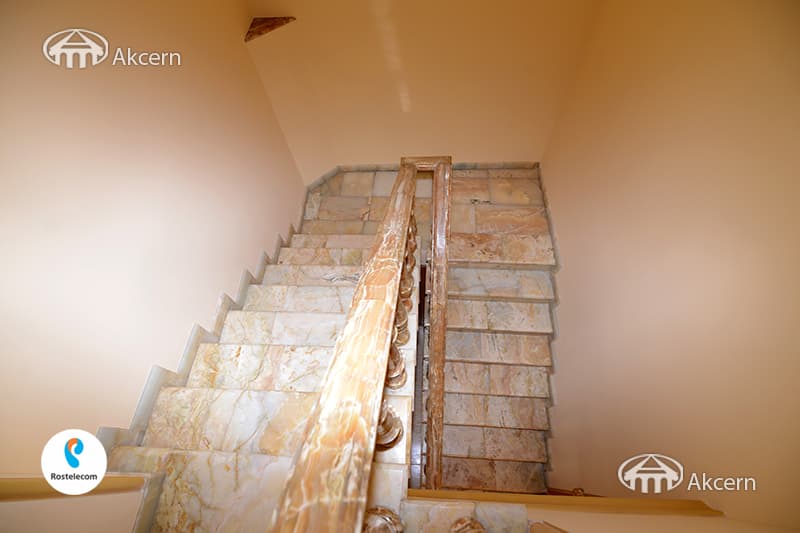 House · 6 rooms · 296 m² · Arabkir