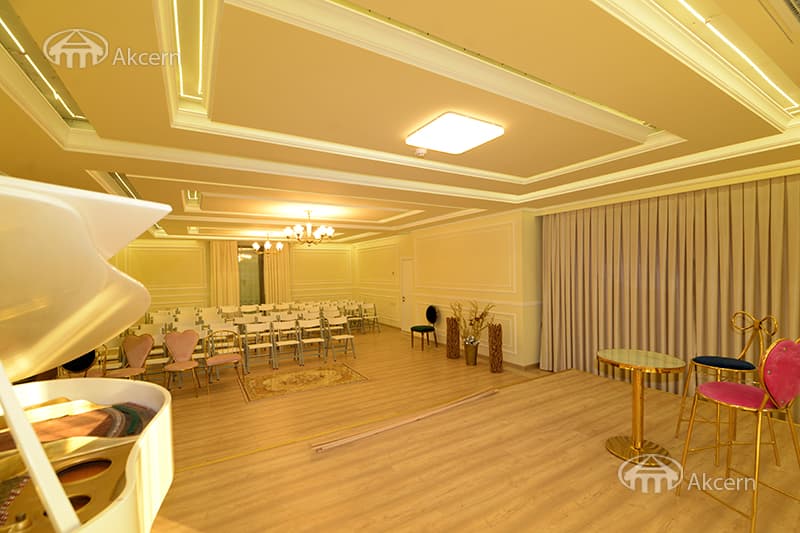 Other · 1,300 m² · Ajapnyak