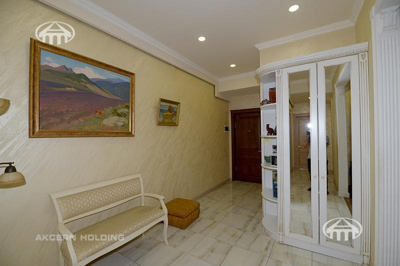 Квартира · 3 комн. · 110 м² · Кентрон
