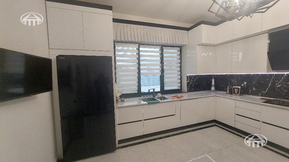 Mansion · 4 rooms · 292 m² · Qasax