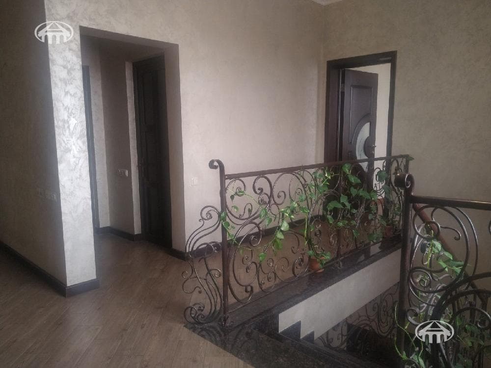 Առանձնատուն · 5 սեն. · 222 մ² · Արաբկիր