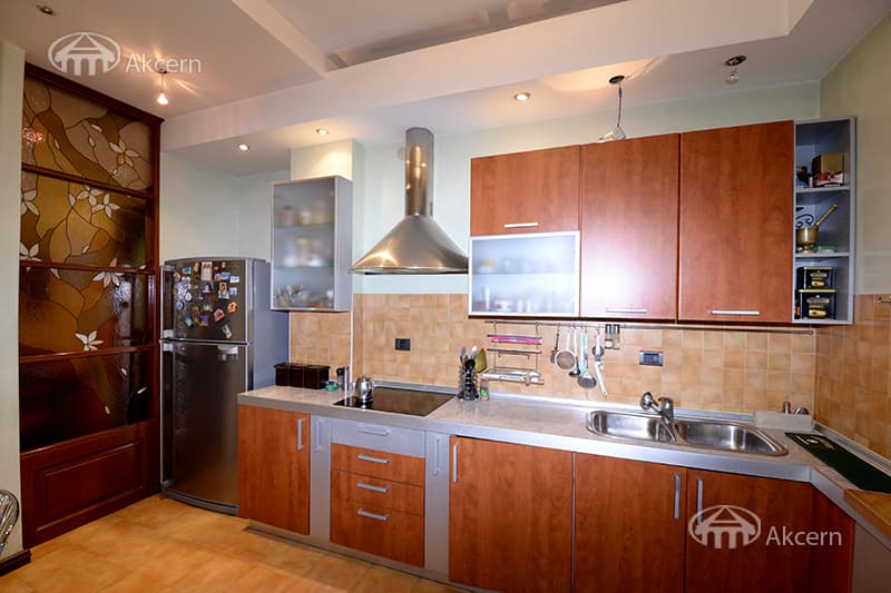 Квартира · 4 комн. · 127 м² · Кентрон
