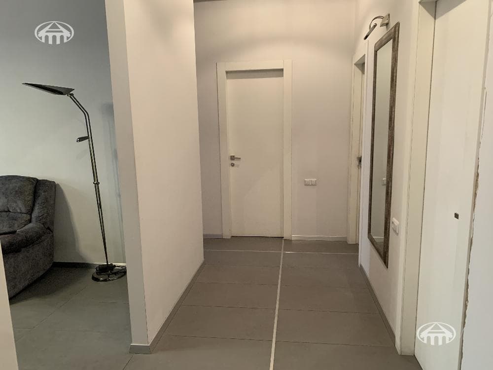 Apartment · 3 rooms · 92 m² · Kentron