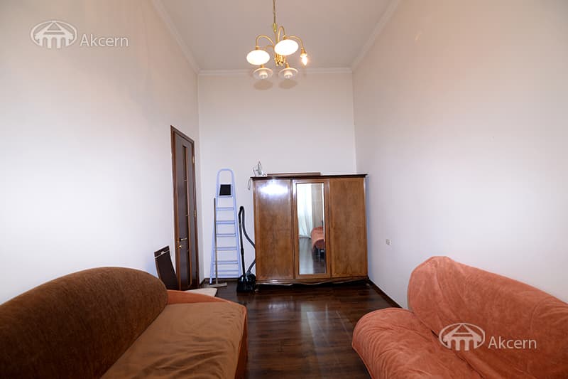 Apartment · 4 rooms · 125 m² · Kentron