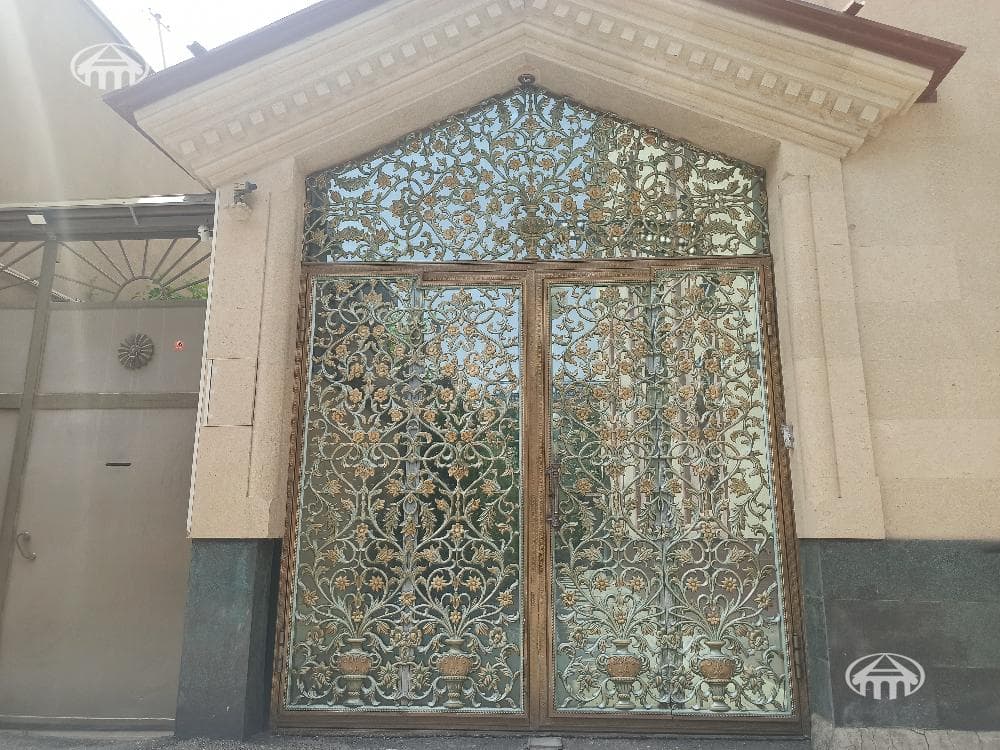Առանձնատուն · 6 սեն. · 436 մ² · Արաբկիր