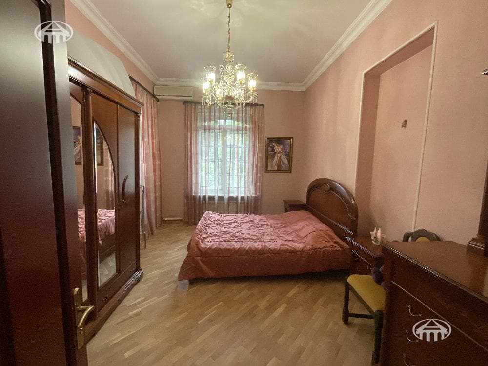 Apartment · 3 rooms · 107 m² · Kentron