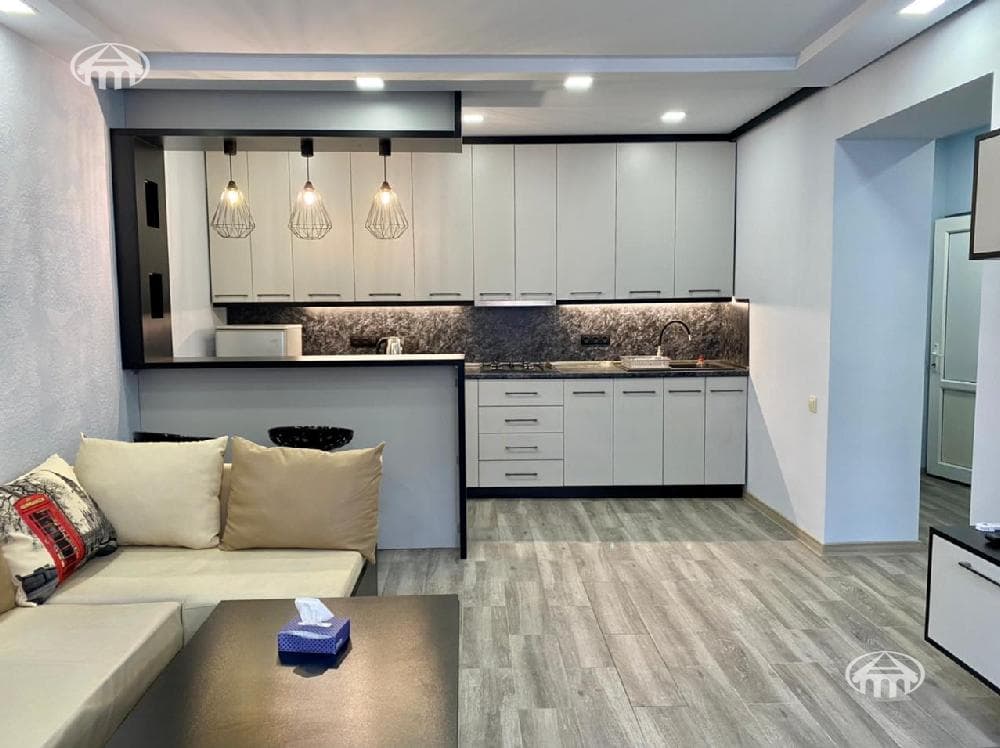 Apartment · 1 rooms · 38 m² · Kentron