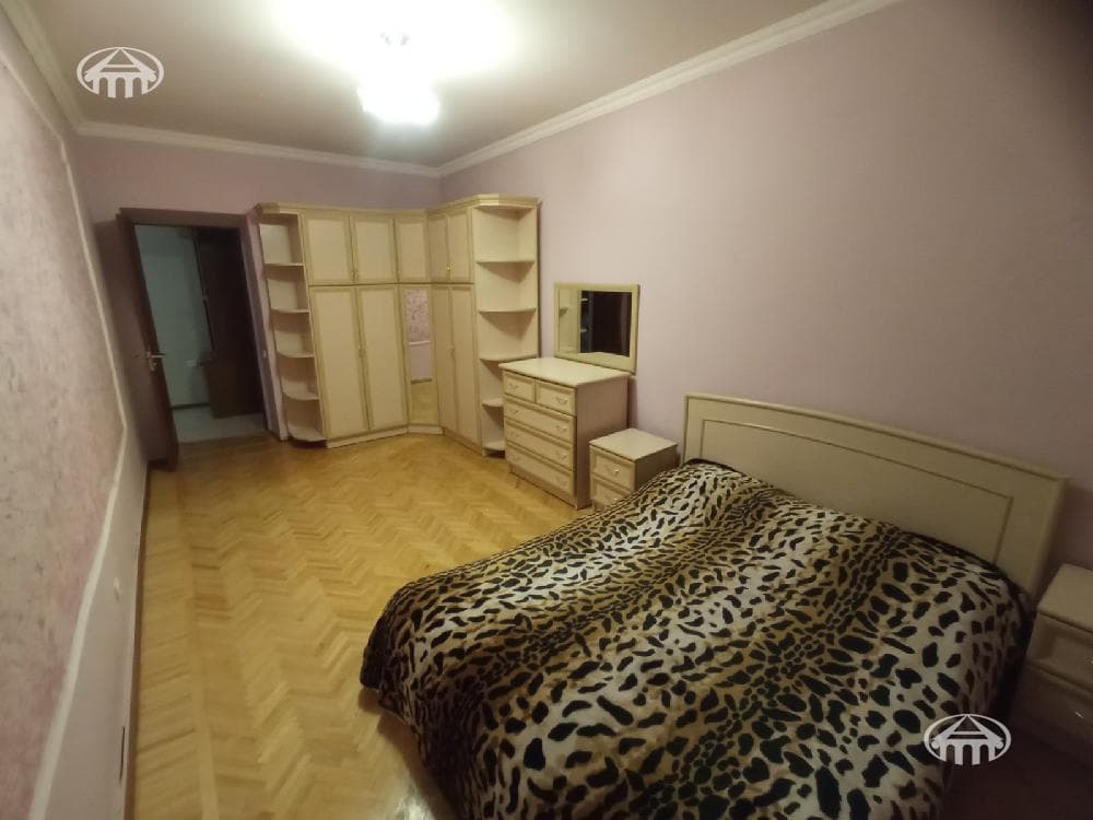 Квартира · 2 комн. · 56 м² · Кентрон