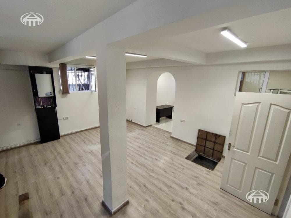Office · 64 m² · Kentron