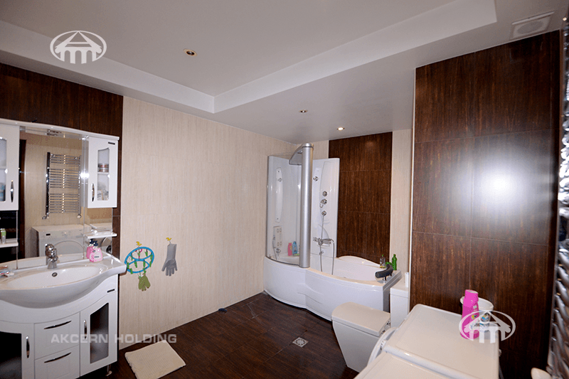 Apartment · 5 rooms · 210 m² · Kentron