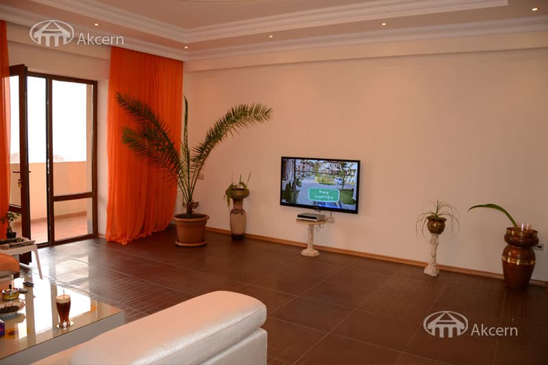 Квартира · 3 комн. · 121 м² · Арабкир