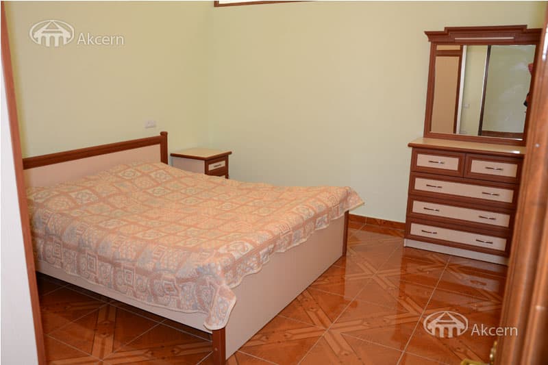 Apartment · 3 rooms · 91 m² · Kentron