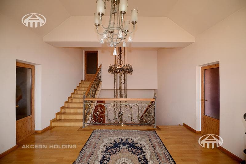 Mansion · 9 rooms · 671 m² · Arabkir