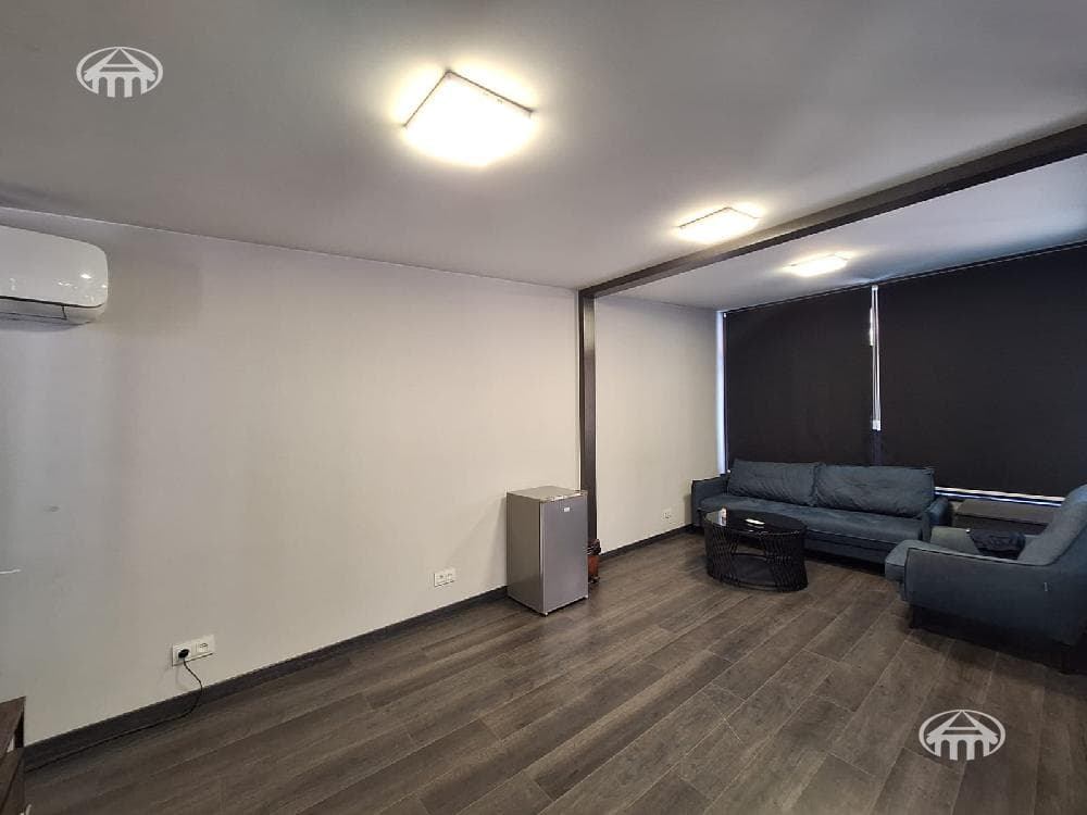 Office · 190 m² · Kentron
