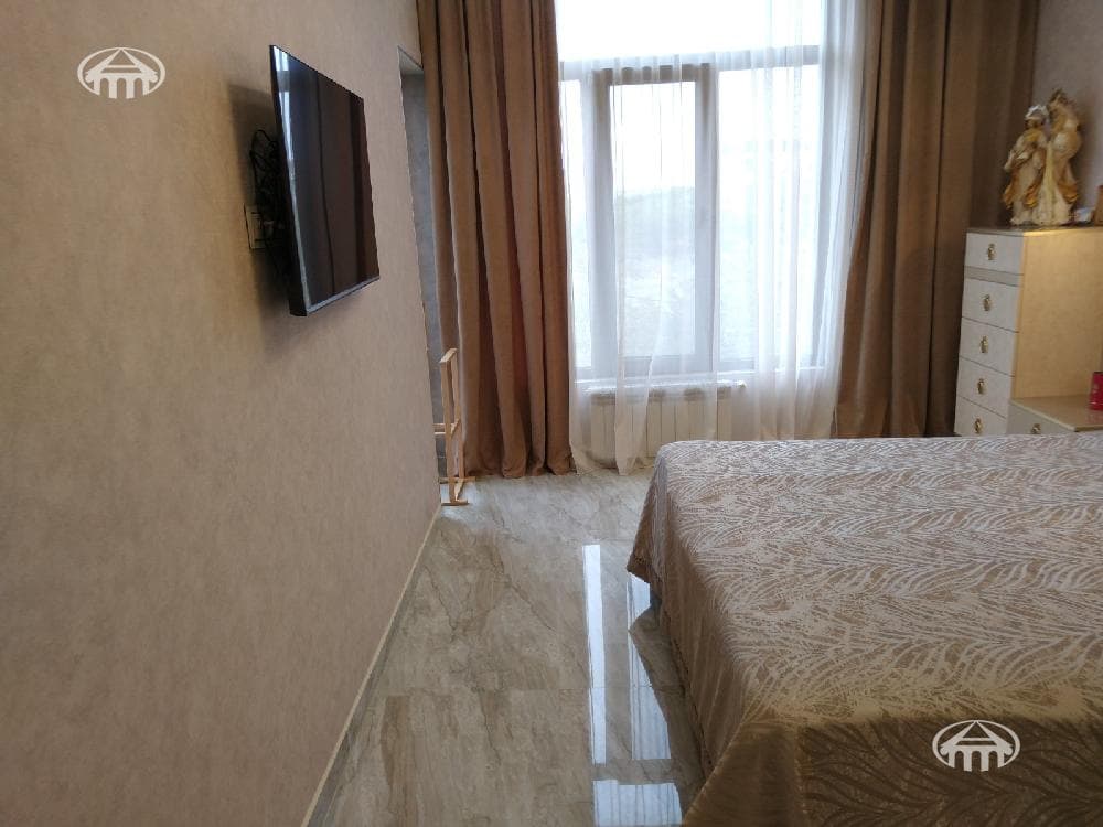 Apartment · 3 rooms · 82 m² · v. Arinj
