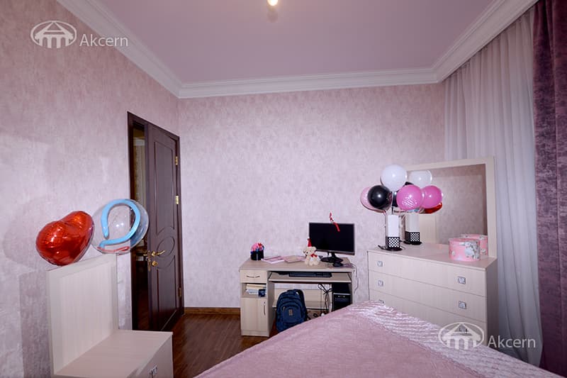Apartment · 3 rooms · 108 m² · Kentron