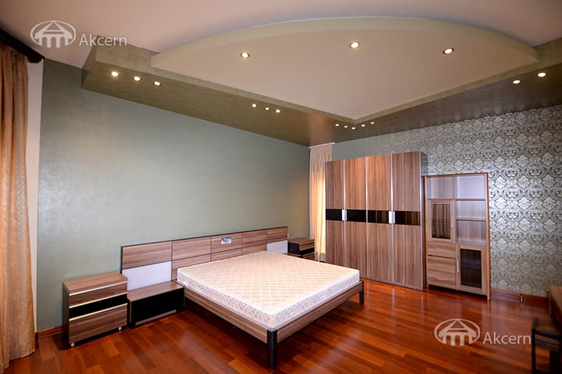 Mansion · 5 rooms · 394 m² · Vahagni