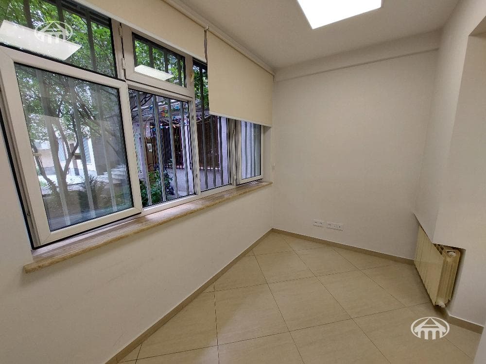 Office · 59 m² · Kentron