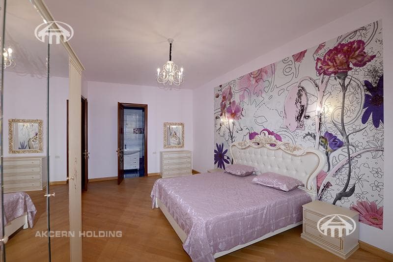 Квартира · 4 комн. · 177 м² · Кентрон