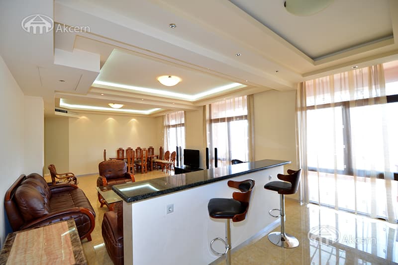 Квартира · 4 комн. · 160 м² · Кентрон