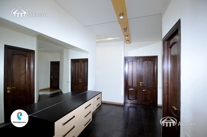 Apartment · 4 rooms · 159 m² · Kentron