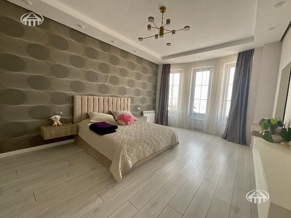 Mansion · 6 rooms · 260 m² · Avan