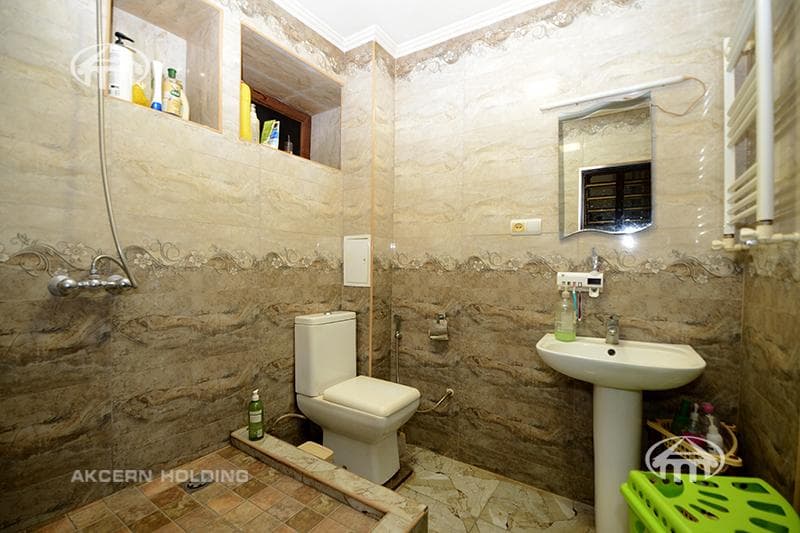 House · 4 rooms · 185 m² · Arabkir