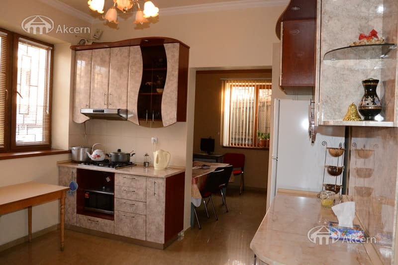 Дом · 7 комн. · 286 м² · Канакер-Зейтун