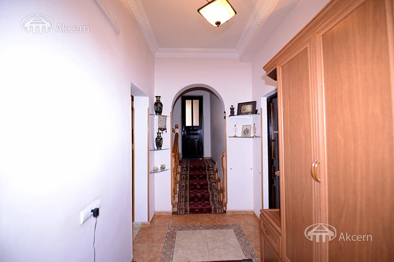 Особняк · 9 комн. · 513 м² · Арабкир
