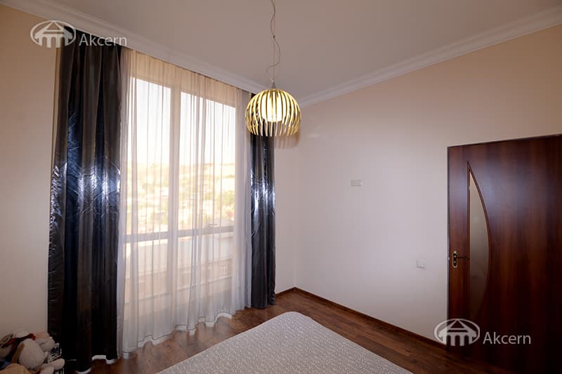 Բնակարան · 3 սեն. · 90 մ² · Կենտրոն — Լուսանկար 31 / 34