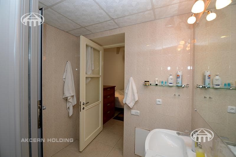 Офис · 270 м² · Кентрон